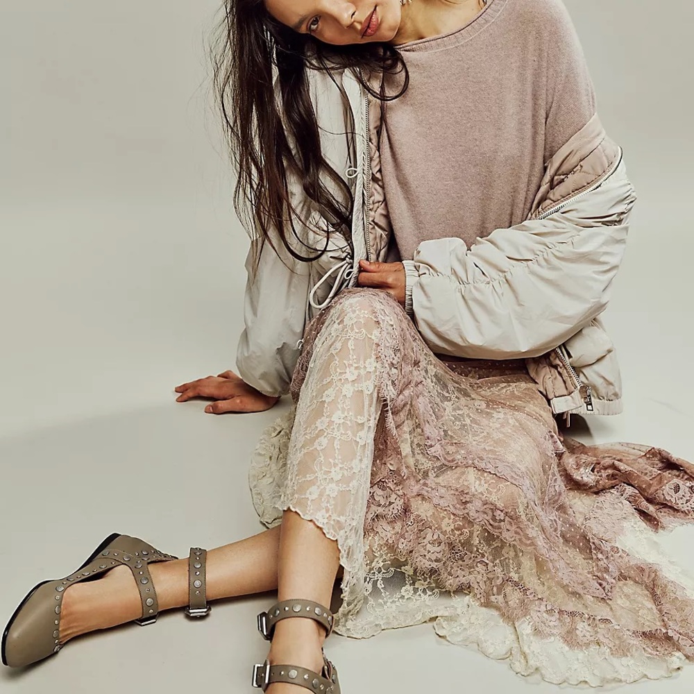 💝MYNE:)💐🦋 SOLD OUT! Free People Afternoon Half Slip size XS in Winter Bloom!